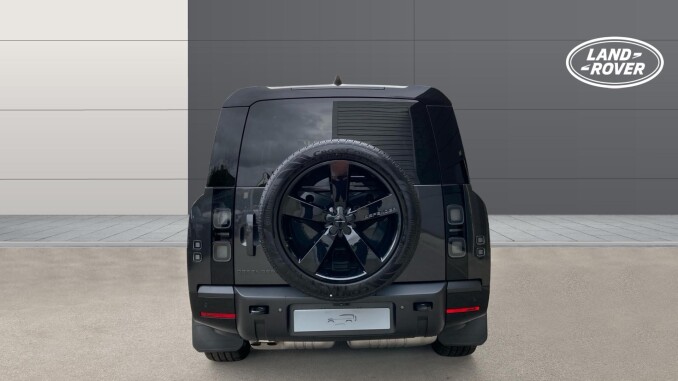 Land Rover Defender 3.0 D350 X-Dynamic HSE 130 5dr Auto Diesel Estate - Image 6